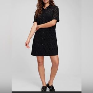Gap Eyelet Shirtdress Button Front in Black